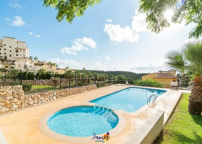 Mediterranean 2 Bed With Com Pool Lr1248 アパート *