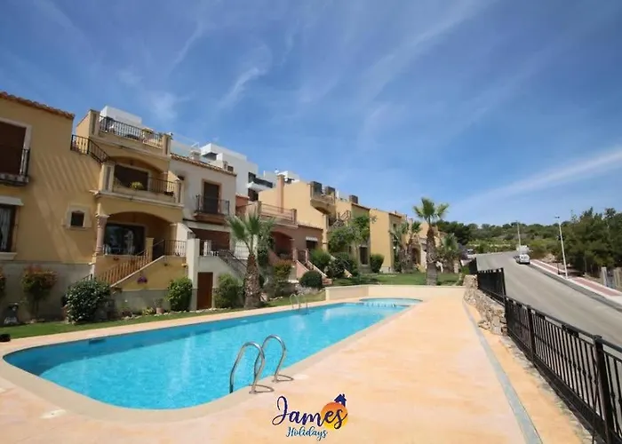 Mediterranean 2 Bed With Com Pool Lr1248 *