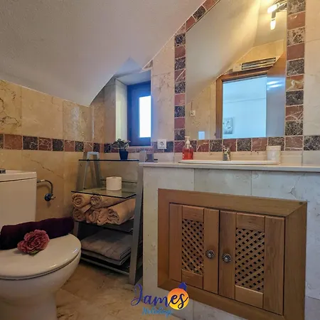 Mediterranean 2 Bed With Com Pool Lr1248 * カンポアモル