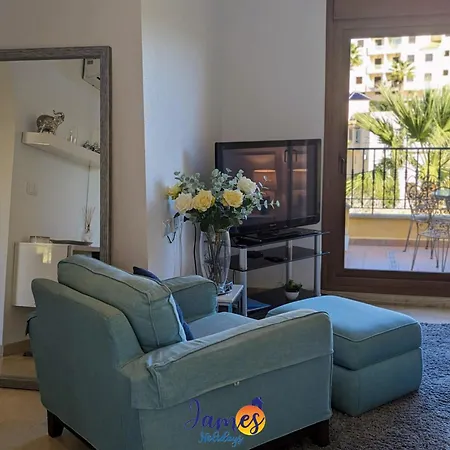 Mediterranean 2 Bed With Com Pool Lr1248 *